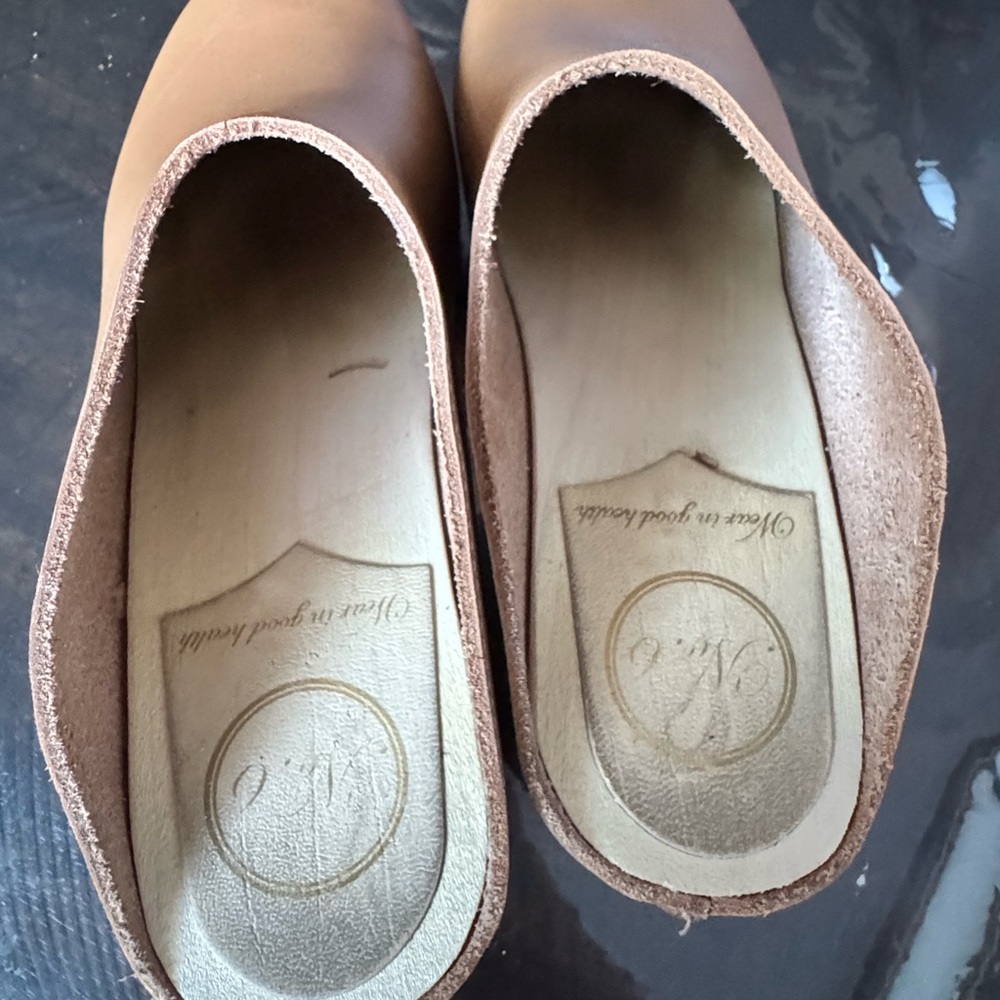 No. 6 Tan Leather Heels